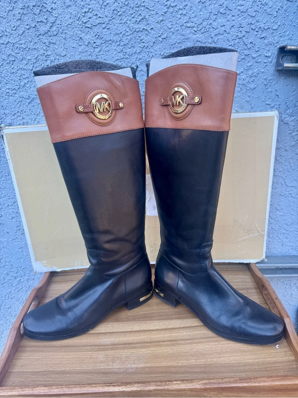 Michael Kors Two-Tone Black Brown Leather Riding Boots Size 8.5 (17.5